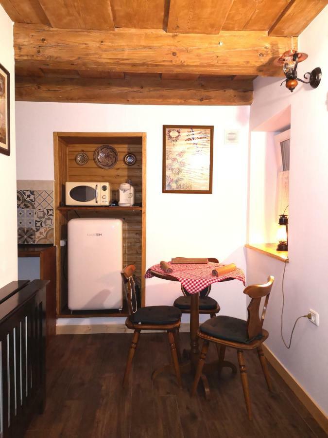 Ferienwohnung Crown Of Karolina Brașov Exterior foto